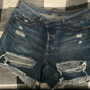 20w Levi’s 501 button fly shorts